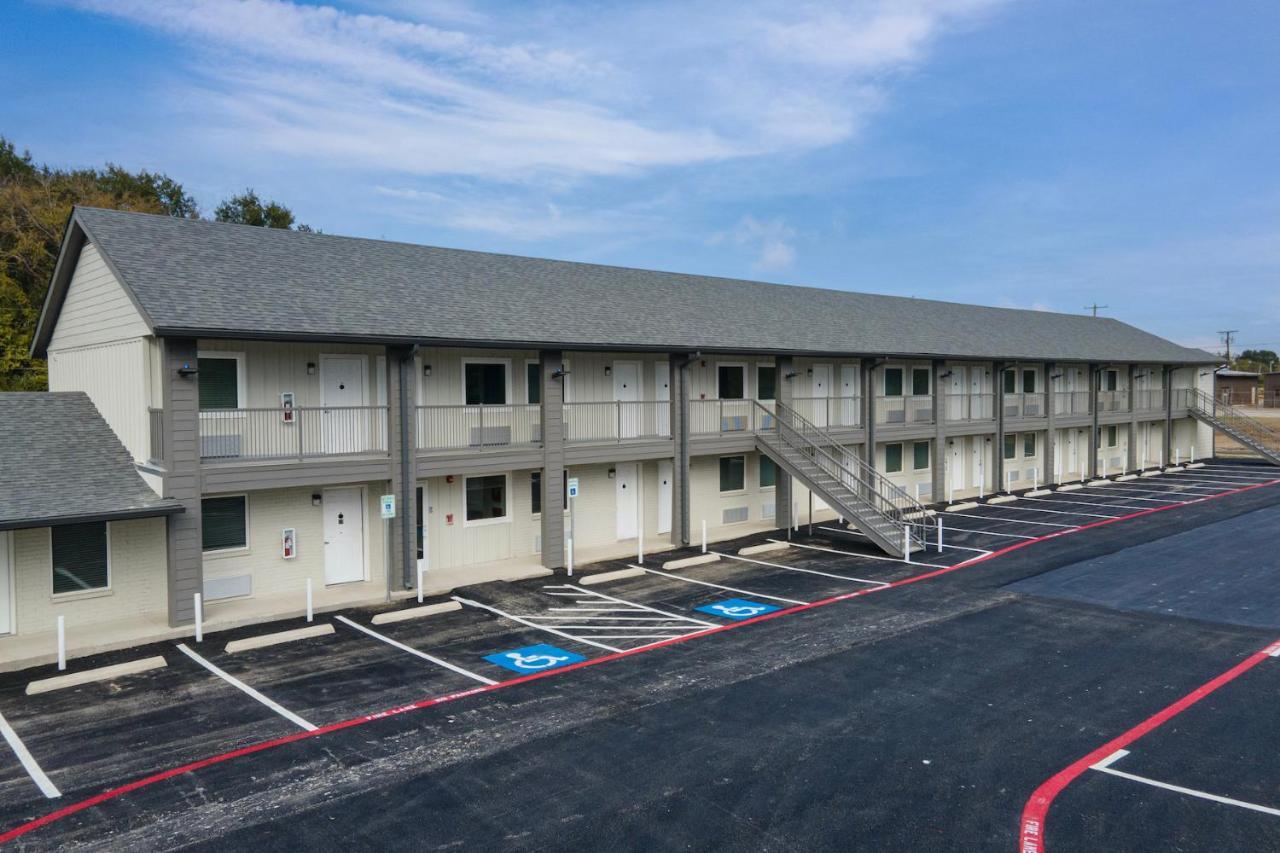 Extended Stay Gun Barrel City Exterior photo